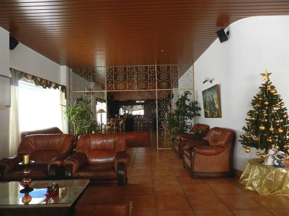 ホテルEdificio Novo Rosamar Al シルヴェス エクステリア 写真